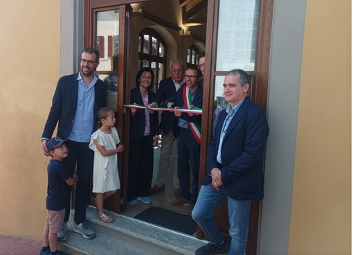 Il cortile del municipio di Bricherasio torna a vivere: inaugurata la nuova sala polifunzionale Il cortile del municipio di Bricherasio torna a vivere: inaugurata la nuova sala polifunzionale