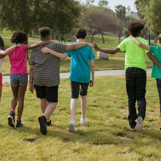 Gli alunni dell’Istituto Caffaro di Bricherasio in marcia per la pace