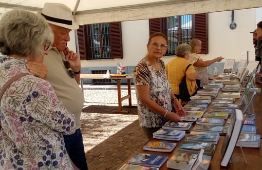 Mostra mercato, presentazioni e laboratori creativi per Canta-Libri 2025