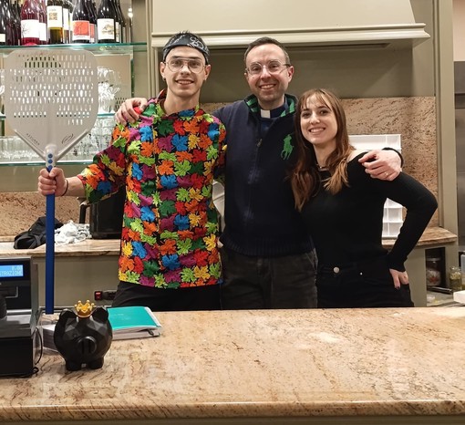 Da sinistra Roberto Campofelice, don Carlo Pizzocaro e Laura Piras