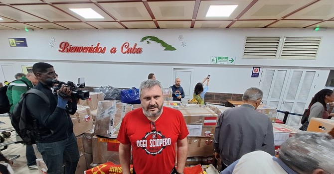 Ugo Bolognesi a Cuba e gli scatoloni di aiuti
