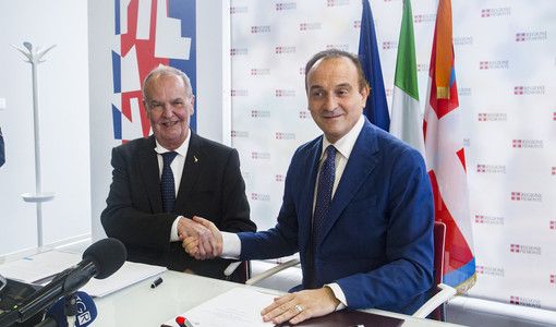 Il ministro Calderoli insieme al presidente Cirio