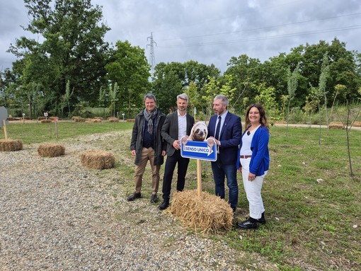 Da sinistra, Andrea Ferrero (presidente Fondazione Zoom), Umberto Maccario (ad gruppo Zoom), Jacopo Suppo ed Elisa Molinario (direttrice della Fondazione)