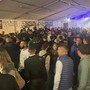 Cene in piazza e passi di danza: Cercenasco fa festa col palchetto