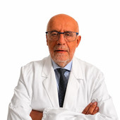 Il dottor Enrico Ravera Il dottor Enrico Ravera
