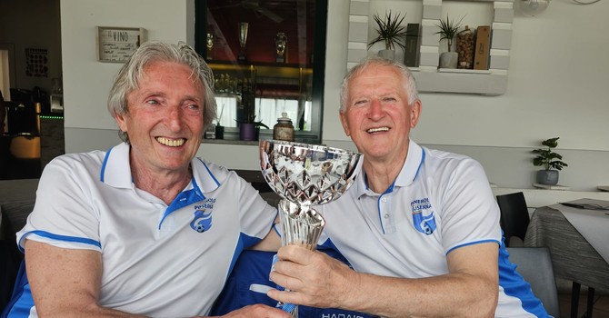 Da sinistra, Lavagnino e Gallo con il trofeo