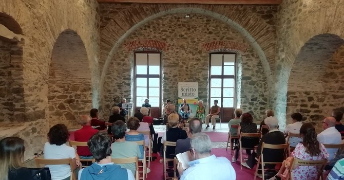 Dal sentiero dei Romani alle storie di oggi: Scritto Misto fa tappa ad Usseaux