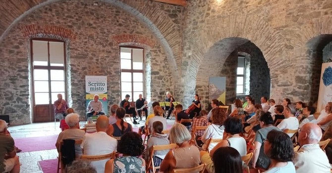 Scritto Misto, il gran finale al Forte di Fenestrelle: libri, musica e il filo rosso tra umano e disumano Scritto Misto, il gran finale al Forte di Fenestrelle: libri, musica e il filo rosso tra umano e disumano