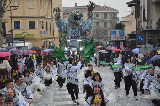 Il carro degli Amici del Pellice