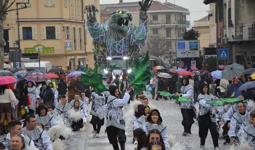 Il carro degli Amici del Pellice
