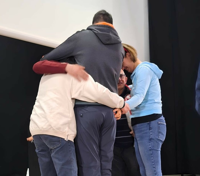 Sul palco in autonomia: a Villar Perosa cade una barriera Sul palco in autonomia: a Villar Perosa cade una barriera