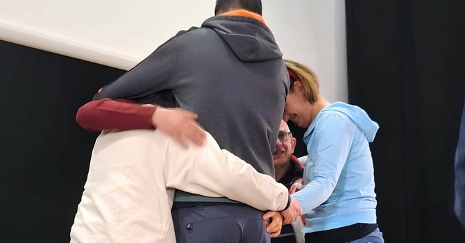 Sul palco in autonomia: a Villar Perosa cade una barriera