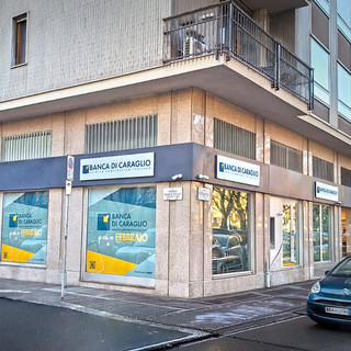 La sede della Banca di Caraglio a Torino in corso Peschiera 265 La sede della Banca di Caraglio a Torino in corso Peschiera 265