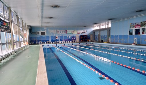 Luserna San Giovanni traghetta la piscina fino a giugno