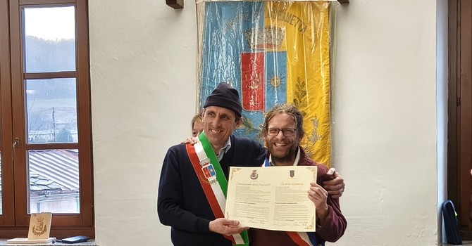 Maurino e Piaton dopo la firma del gemellaggio