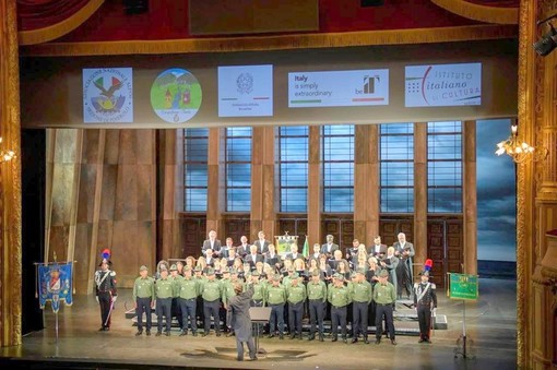 Il Coro d’le Piase Ana sul palco dell’Opera di Liegi