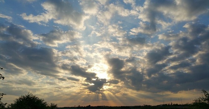 Meteo: tempo instabile a metà settimana e leggero calo delle temperature
