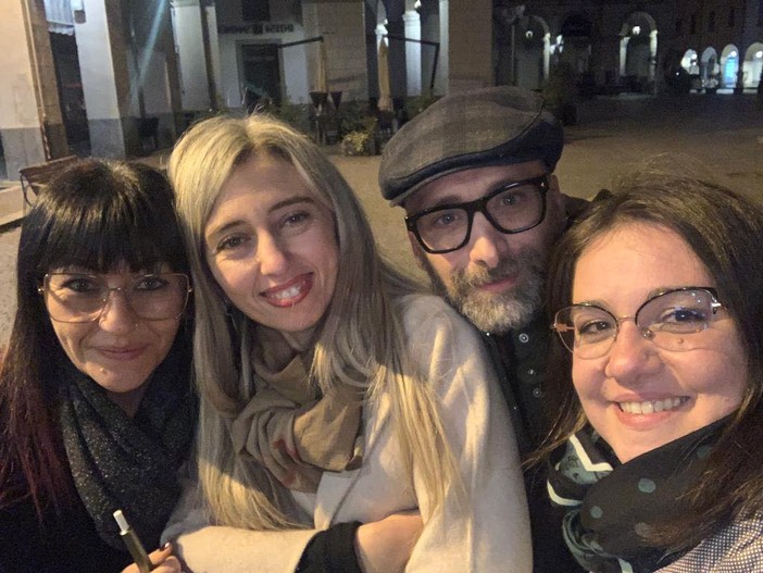 Al centro Tamara Rosellini, a fianco Federico Lerza