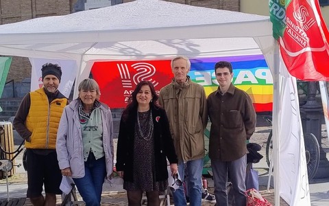 Uno dei banchetti di ottobre con Sinistra Italiana ed Europa Verde assieme