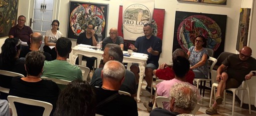 La nuova pro loco, con al centro il presidente Crisci La nuova pro loco, con al centro il presidente Crisci