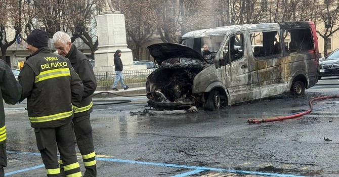 Il furgone andato in fiamme Il furgone andato in fiamme