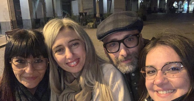 Al centro Tamara Rosellini, a fianco Federico Lerza