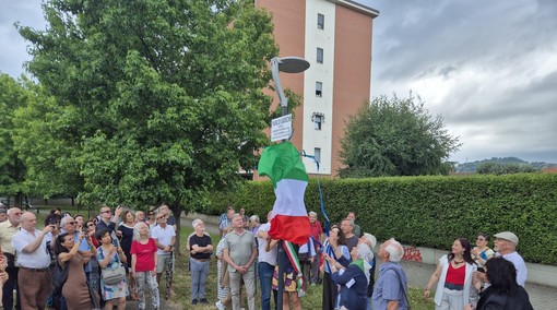 Lo scoprimento della targa Lo scoprimento della targa