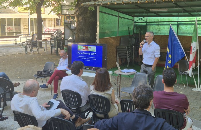 Sanità, lavoro e trasporti: le priorità del popolo del Pd Sanità, lavoro e trasporti: le priorità del popolo del Pd