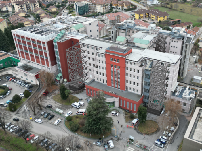 Esoscheletri e torri dissipative per proteggere l’ospedale di Pinerolo dai terremoti