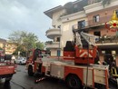Incendio in un alloggio di via Montebello a Pinerolo: evacuate due persone [FOTO]