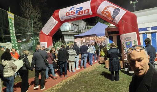 Pomaretto si riaccende ad aprile: Ruggeri, cibo e solidarietà sotto il palatenda Pomaretto si riaccende ad aprile: Ruggeri, cibo e solidarietà sotto il palatenda