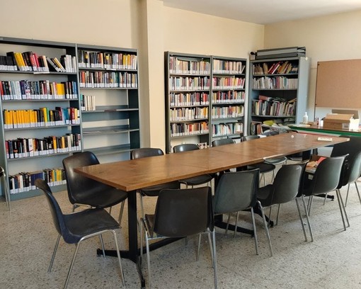 La biblioteca di Baudenasca si rinnova lungo il cammino per entrare in Erasmo