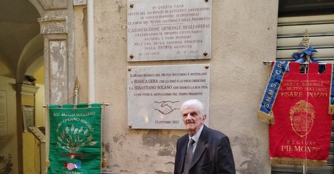 Addio al figlio della donna che nascose la bandiera nel fascismo: è morto Sacchetto, storico presidente Soms Addio al figlio della donna che nascose la bandiera nel fascismo: è morto Sacchetto, storico presidente Soms