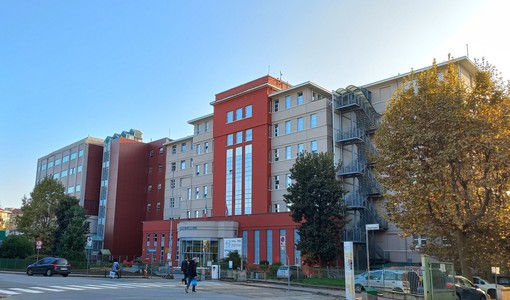 Ospedale di Pinerolo: cambia l’accesso alle camere mortuarie per il cantiere per la torre dissipativa