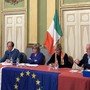 Giovanni Trinchieri, primo a sinistra, in un incontro del Mfe pinerolese