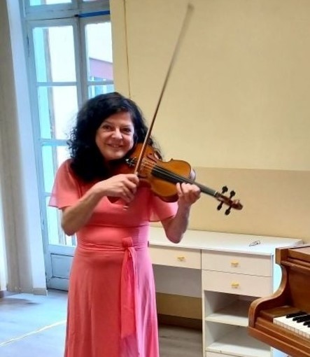 Raffaella Azzario al violino