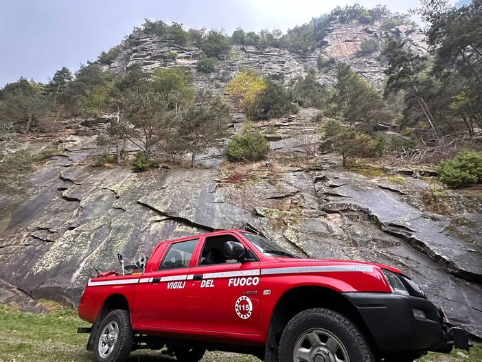 Soccorsi due cani lungo la ferrata del Vallone di Bourcet