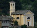 Vista sul tempio valdese con il campanile con l’orologio, che ha ripreso a segnare il tempo (foto di Levi Rivoira)