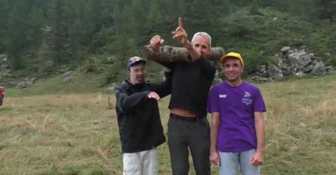 Un frame di ‘Supereroi’