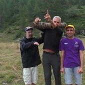 Un frame di ‘Supereroi’