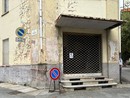 Il Cinema Trento con i segnali che avvisano della ripartenza del cantiere Il Cinema Trento con i segnali che avvisano della ripartenza del cantiere