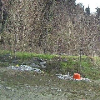 Alcuni dei rifiuti abbandonati