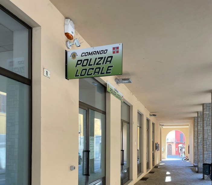 Patente sospesa per taxi abusivo, ma circolava ancora: fermato a Torre Pellice