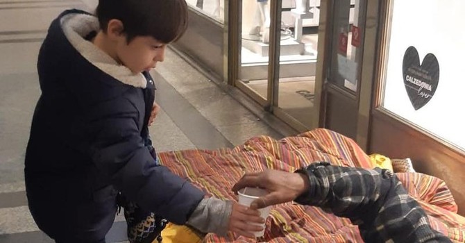 La coperta come mezzo per arrivare al cuore di chi ha più bisogno La coperta come mezzo per arrivare al cuore di chi ha più bisogno