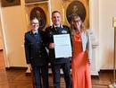Il comandante Di Marco con la moglie Monica e la figlia Giada alla cerimonia