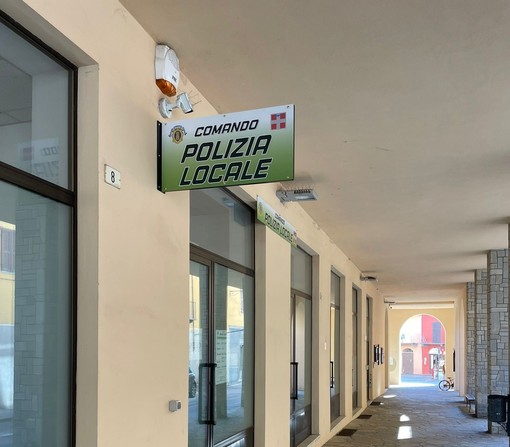 Patente sospesa per taxi abusivo, ma circolava ancora: fermato a Torre Pellice