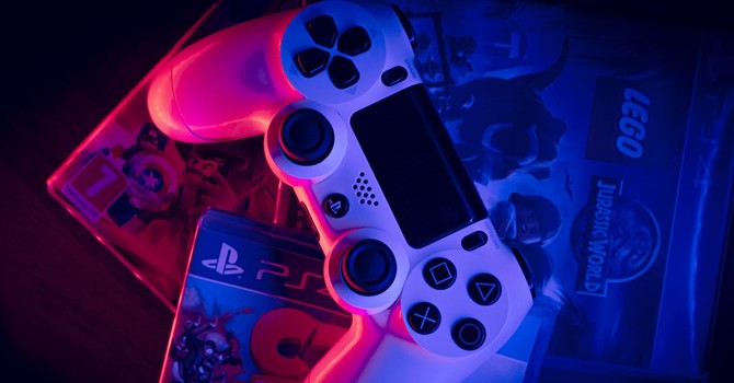 Figli attaccati ai videogame: due incontri per le famiglie