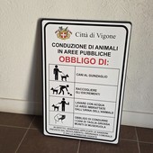 Uno dei nuovi cartelli Uno dei nuovi cartelli