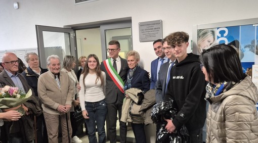 La targa dopo lo svelamento