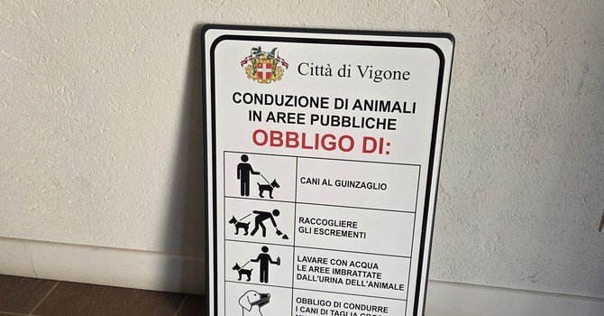 Uno dei nuovi cartelli Uno dei nuovi cartelli